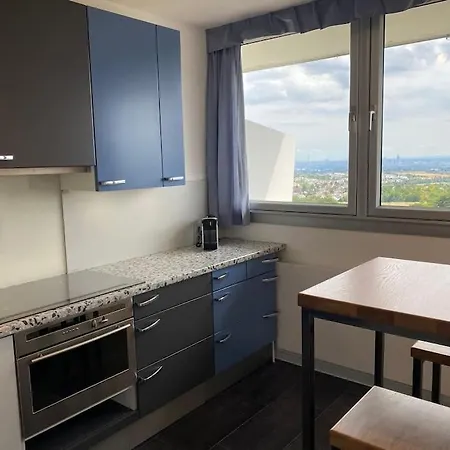 Skyline Mit Pool And Netflix Apartment