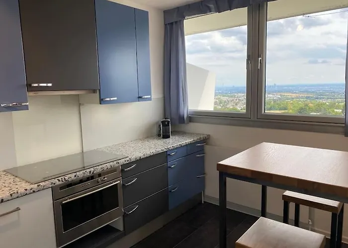 Skyline Mit Pool And Netflix شقة